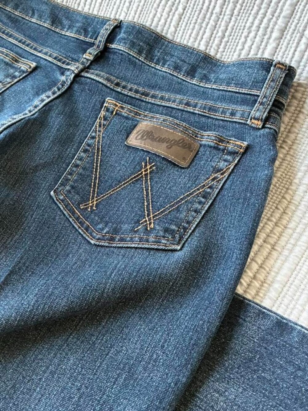 Wrangler Men's Navy and Blue Jeans O2 Comfort 20x